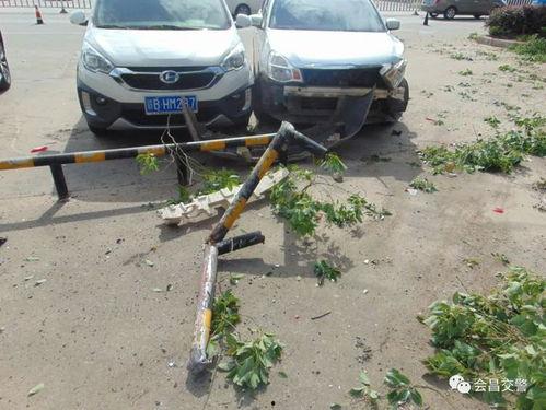 赣州交通事故最新爆料,多车连环相撞，现场情况紧急！